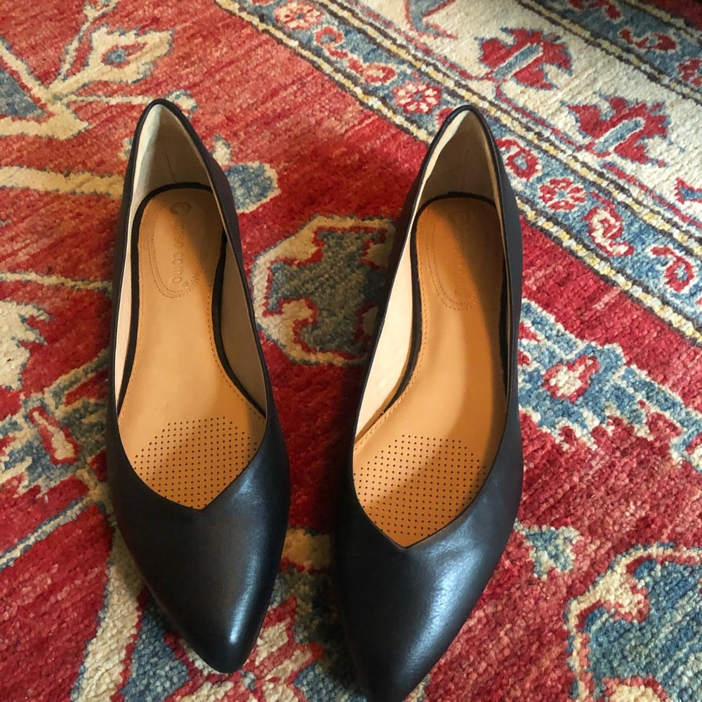 NWT corso como Jullia flats black leather